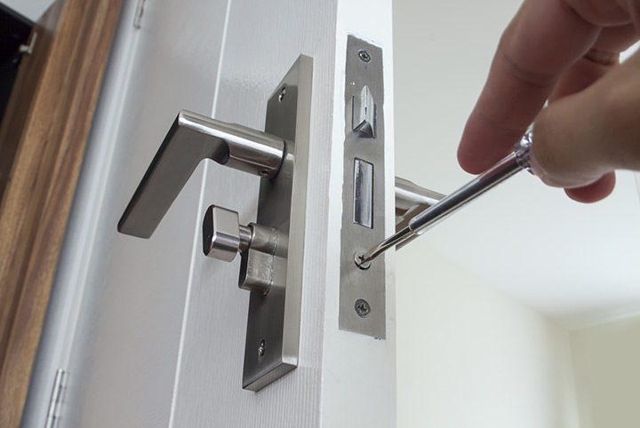 Our local locksmiths are able to repair and install door locks for properties in Heckmondwike and the local area.